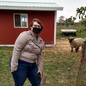 Meet your Posher, Daniela